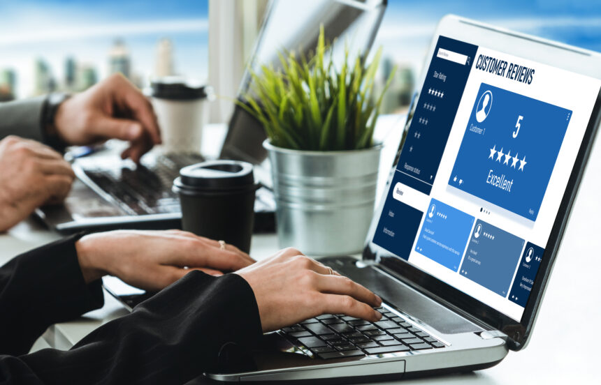 Doświadczenia klientów i analiza recenzji przez modne oprogramowanie komputerowe